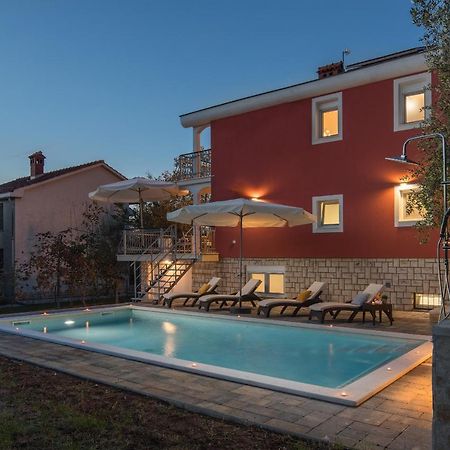 Villa Polion Peroj Luaran gambar