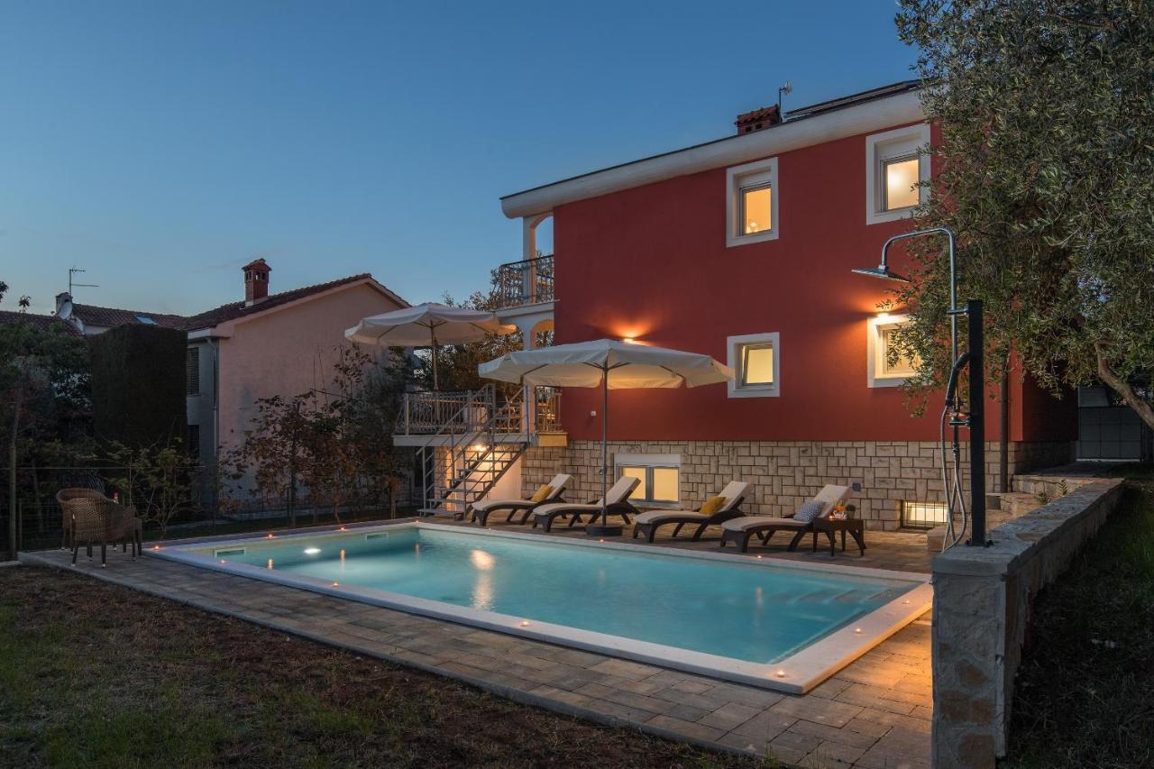Villa Polion Peroj Luaran gambar